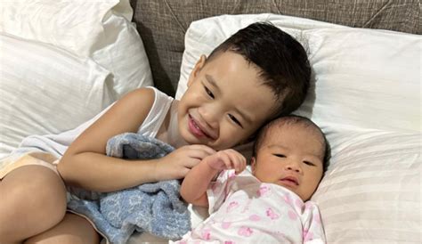 Vien Iligan introduces baby girl Alona Viela for the first time.